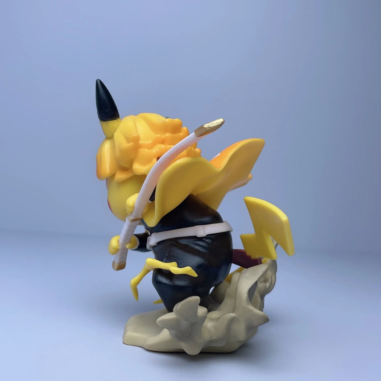 11cm Hot Anime Demon Slayer Yellow Lightning Agatsuma Zenitsu Figurine PVC Statue Model Doll Collection Ornament Toys Boys Gifts
